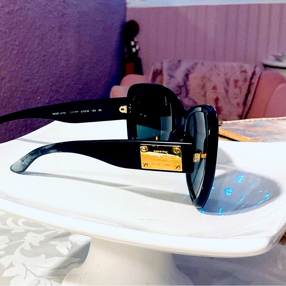 GIANNI VERSACE COUTURE SUNGLASSES - Picture 4 of 4